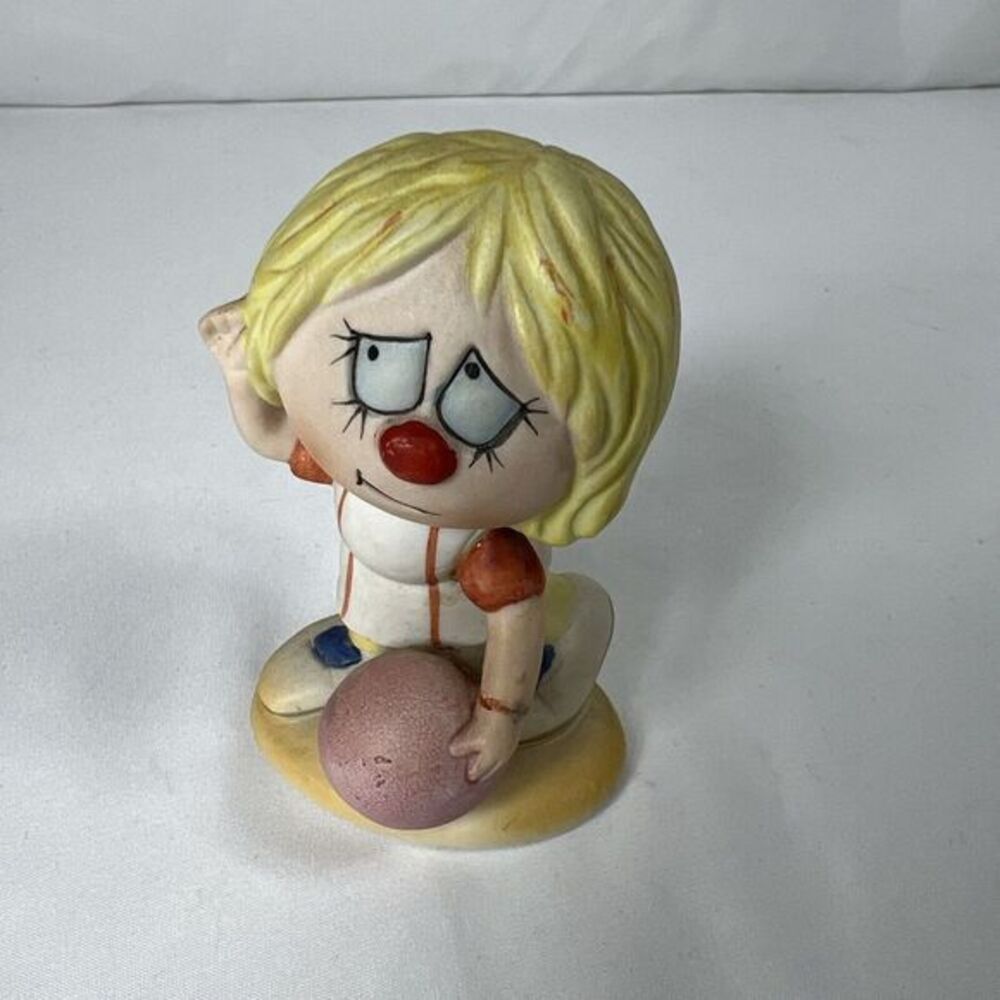 Vintage Ceramic basketball, Clown Figurine Collectible - Picture 9 of 13